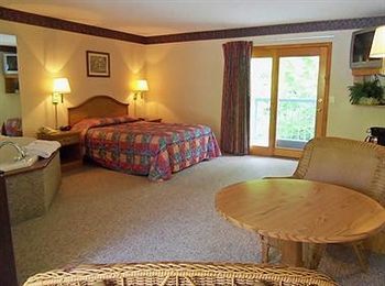 Four Seasons Motel Maggie Valley