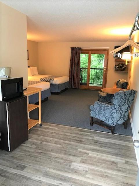 Four Seasons Motel Maggie Valley