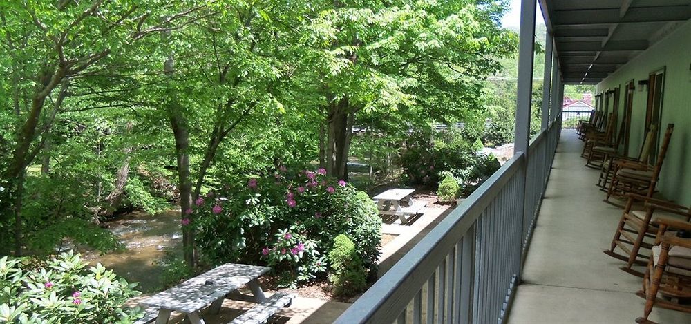 Four Seasons Motel Maggie Valley